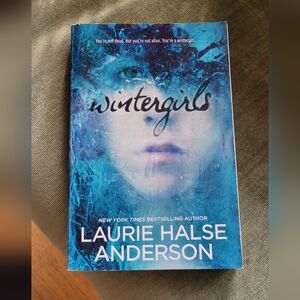 Wintergirls by Laurie halse Anderson paperback book